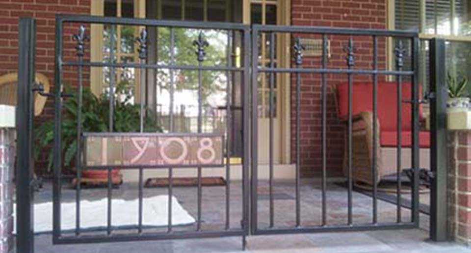 Tom’s Gates Look Great!